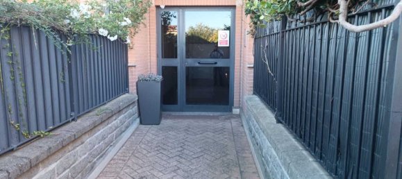 2 rooms Apartment in Rome, Italy No. 284414 3