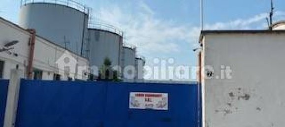 1 room Warehouse in Milan, Italy No. 317972 2