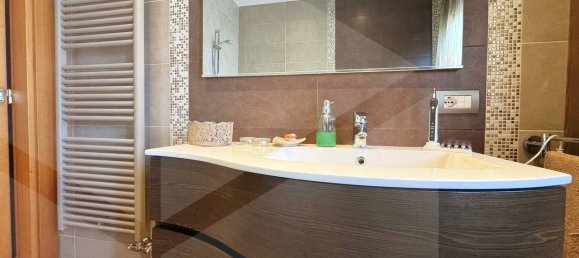 5-salle Appartement à Triggiano, Italy No. 17913 32