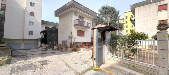 5-salle Appartement à Triggiano, Italy No. 17913 35