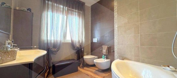 5-salle Appartement à Triggiano, Italy No. 17913 27