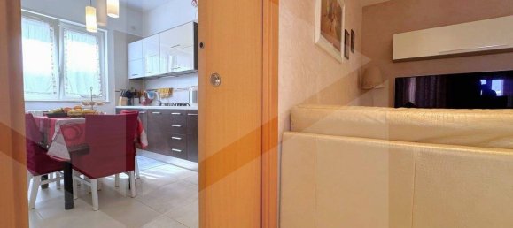 5-salle Appartement à Triggiano, Italy No. 17913 7