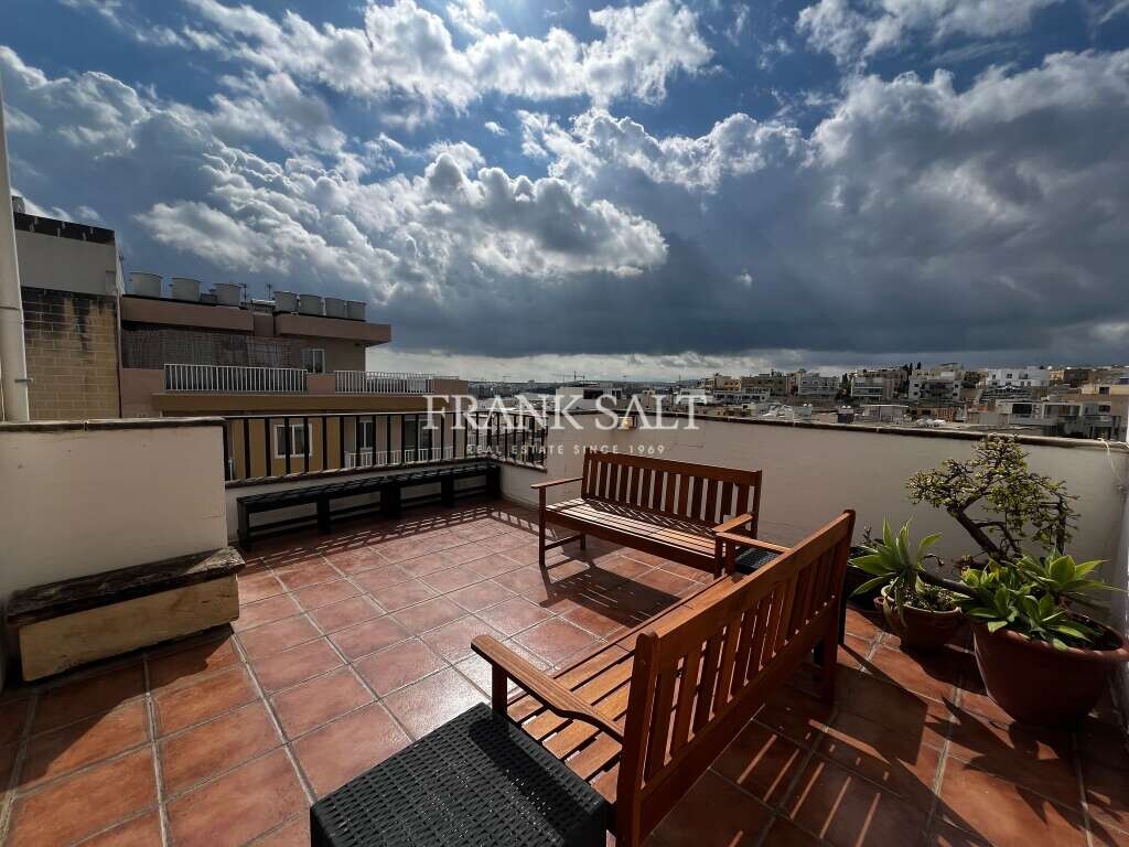 Apartamento T3 em Gzira, Malta N.º 4295