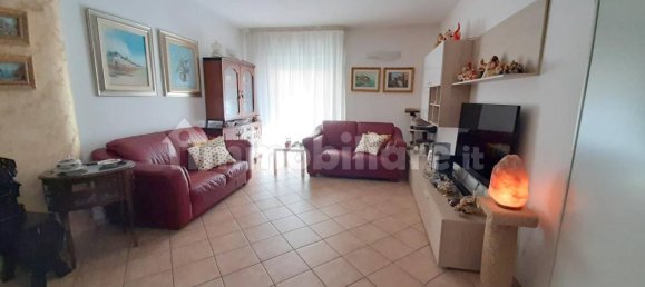 3 bedrooms Apartment in Taranto, Italy No. 42397 7