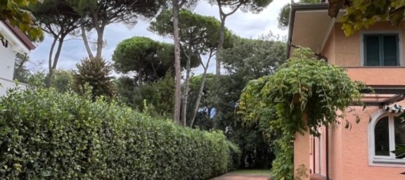 6 bedrooms Villa in Forte dei Marmi, Italy No. 81548 5