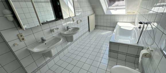 Дуплекс с 4 спальнями в Фульда, Германия № 149119 3