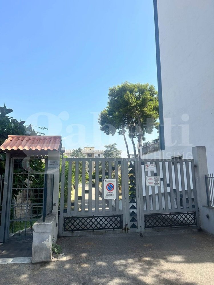 3 bedrooms Apartment in Torre Annunziata, Italy No. 341570