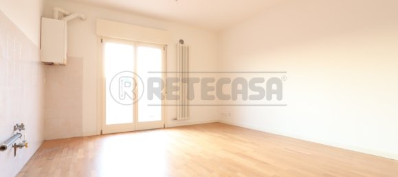 2 bedrooms Apartment in Vicenza, Italy No. 121654 2