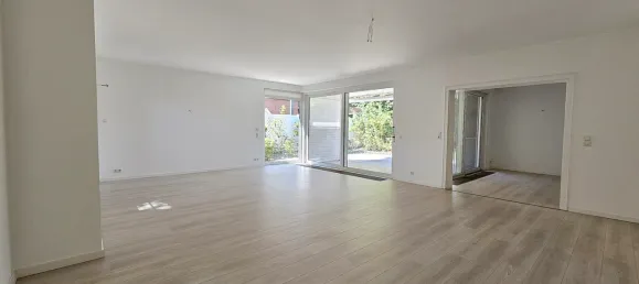 Дом с 9 комнатами в Фрисландия, Германия № 354541 6