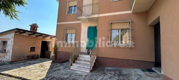 Villa de 3 dormitorios en Ziano Piacentino, Italy No. 323952 3