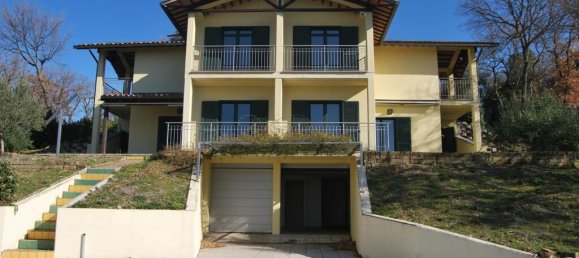 3 غرف نوم فيلا في Magione, Italy رقم 53550 4