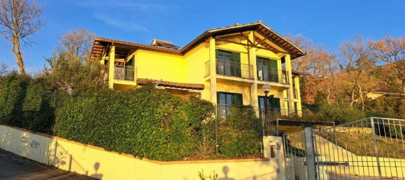 3 غرف نوم فيلا في Magione, Italy رقم 53550 38