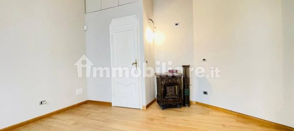 Studio in Milan, Italy, Nr. 250144 8