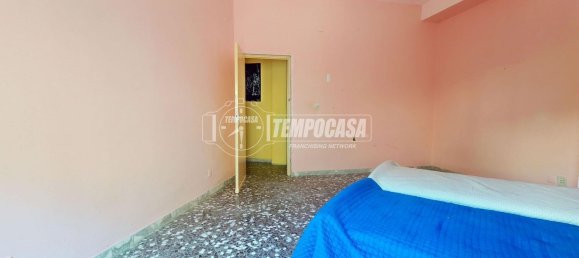 Apartamento de 2 dormitorios en Bari, Italy No. 337354 14