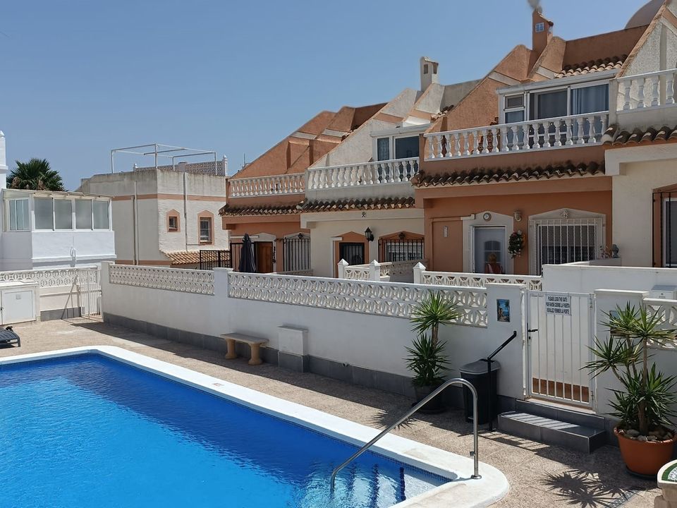 Moradia em banda T2 em San Miguel de Salinas, Spain N.º 190506