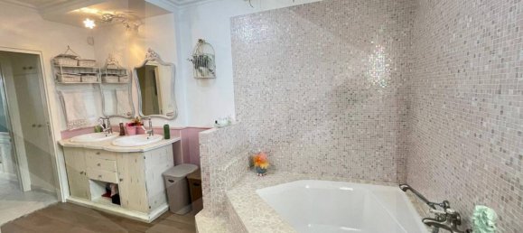 Apartamento de 6 habitaciónes en Manfredonia, Italy No. 226721 21