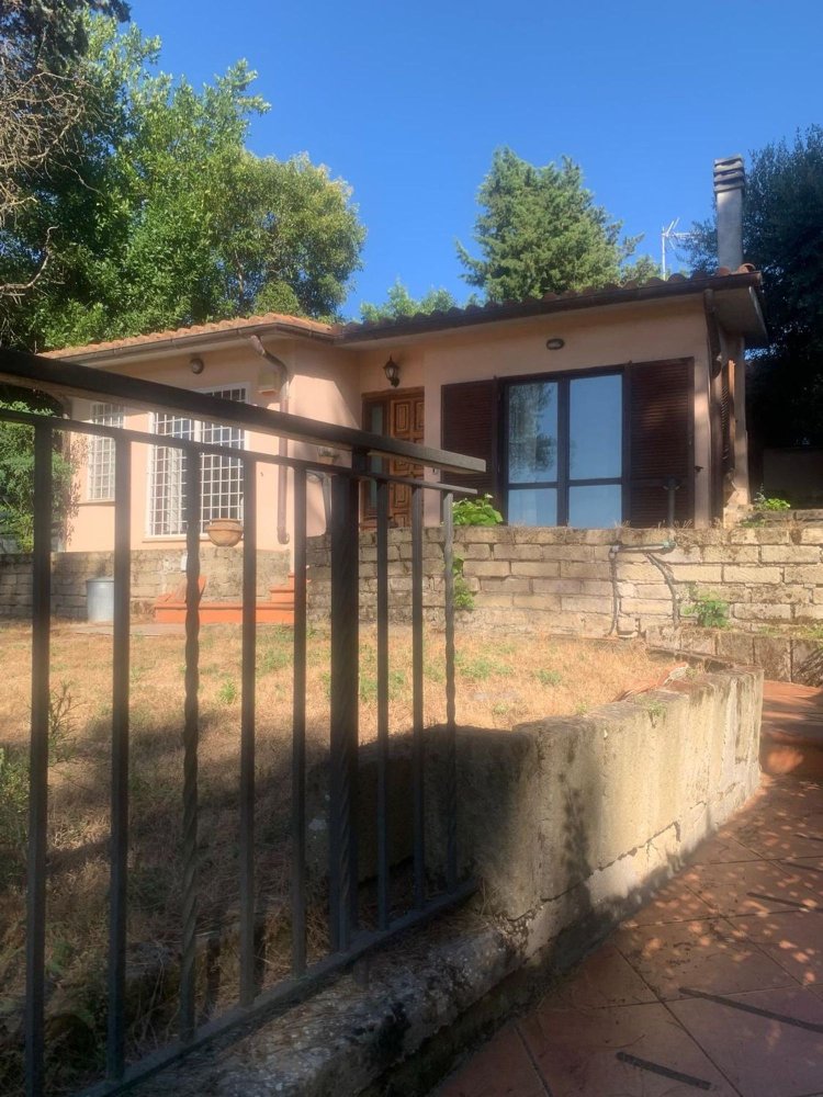 6 rooms House in Formello, Italy No. 271656