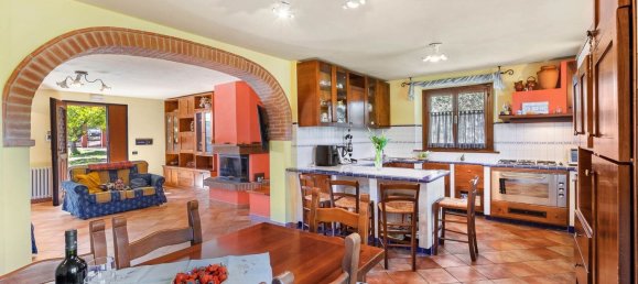 9 rooms Villa in Castiglione del Lago, Italy No. 58055 6