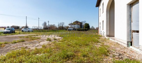 8 rooms House in Correggio, Italy No. 222626 2