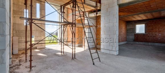 8 rooms House in Correggio, Italy No. 222626 9