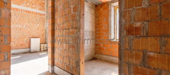 8 rooms House in Correggio, Italy No. 222626 19