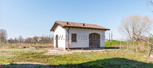 8 rooms House in Correggio, Italy No. 222626 7