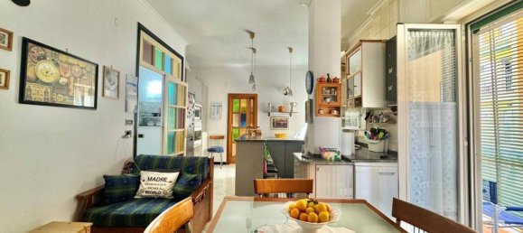 4 rooms Apartment in Naples, Italy No. 22660 4