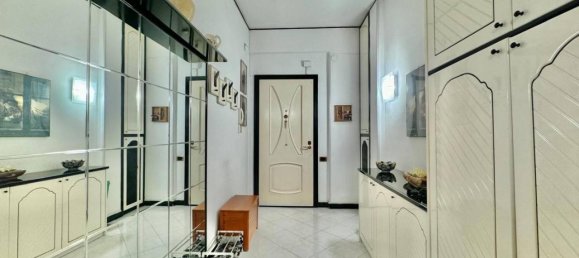 4 rooms Apartment in Naples, Italy No. 22660 26