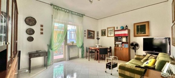 4 rooms Apartment in Naples, Italy No. 22660 12