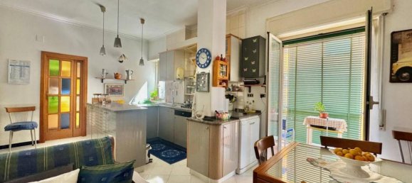 4 rooms Apartment in Naples, Italy No. 22660 8
