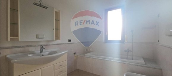 6 rooms Apartment in Francavilla al Mare, Italy No. 127921 17