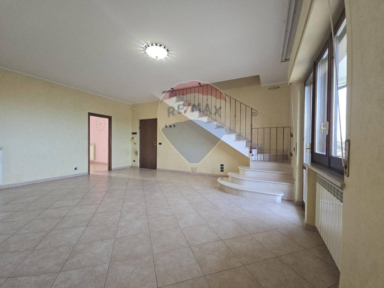 6 rooms Apartment in Francavilla al Mare, Italy No. 127921