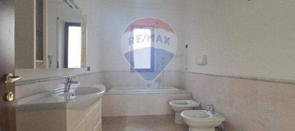 6 rooms Apartment in Francavilla al Mare, Italy No. 127921 19