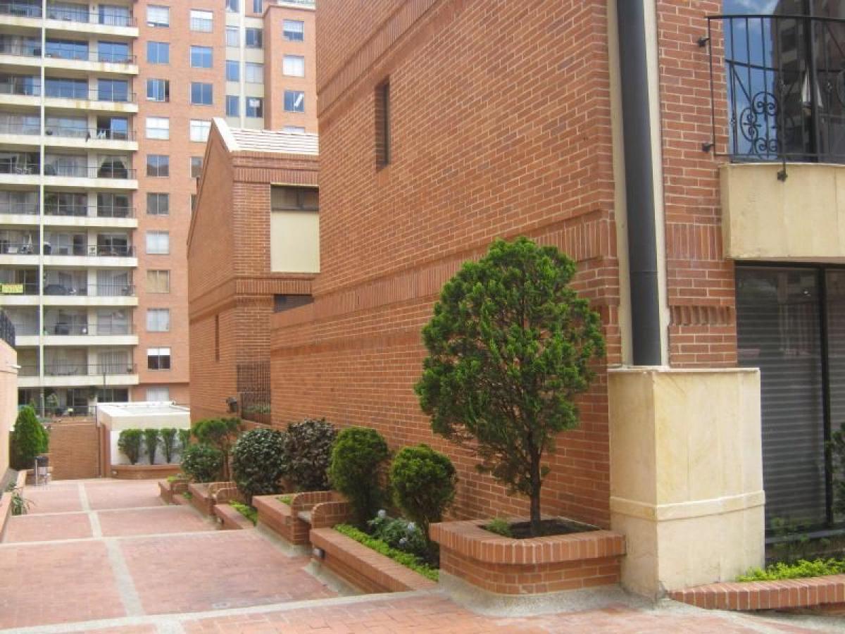 3 bedrooms House in Bogota, Colombia No. 14384