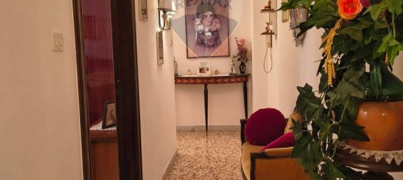 4 bedrooms Apartment in Trani, Italy No. 318666 6