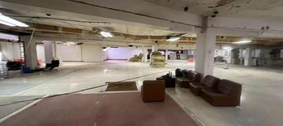 1650m² Commercial property in Barcelona, Spain No. 112497 24