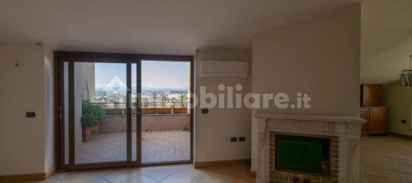 3 bedrooms Apartment in Caserta, Italy No. 313604 3