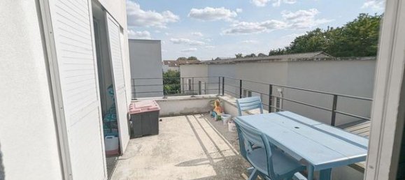 3 chambres Appartement à Stains, France No. 312358 5