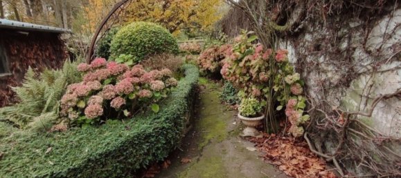 6 bedrooms House in Chartres, France No. 154579 3