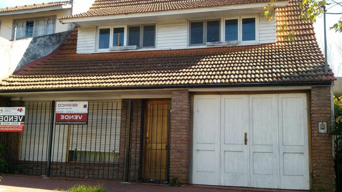 4 bedrooms House in Quilmes, Argentina No. 62940
