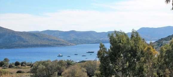 3 Schlafzimmer Property in Anavyssos, Greece, Nr. 7464 17