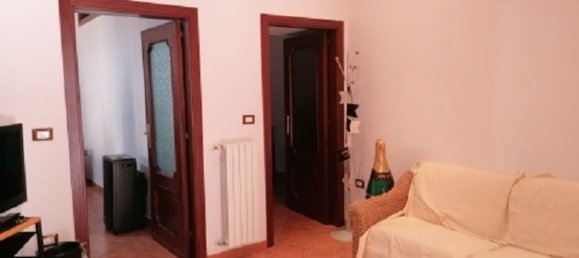 3 rooms Apartment in Foggia, Italy No. 86014 2