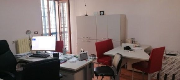 3 rooms Apartment in Foggia, Italy No. 86014 6