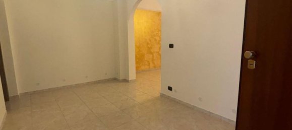 2-salle Appartement à Taranto, Italy No. 287024 2