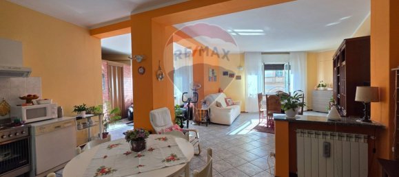 2-salle Appartement à Invorio, Italy No. 292548 3