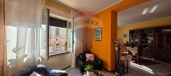 2-salle Appartement à Invorio, Italy No. 292548 6