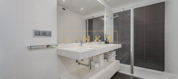 3 bedrooms House in Camara de Lobos, Portugal No. 110363 31