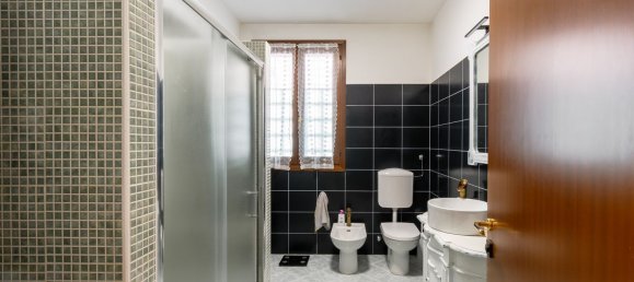 Casa de 5 habitaciónes en San Prospero, Italy No. 222584 38