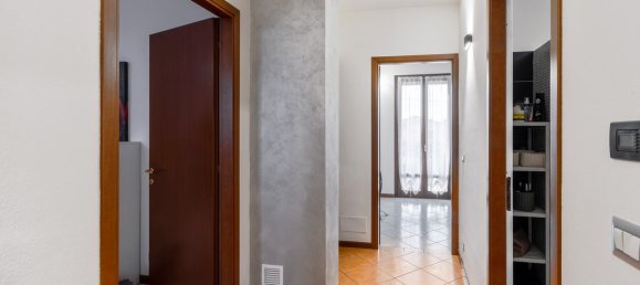 Casa de 5 habitaciónes en San Prospero, Italy No. 222584 17