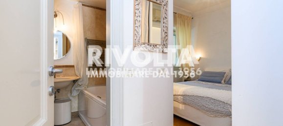 2 bedrooms Apartment in Rome, Italy No. 377580 17